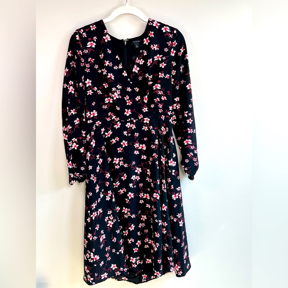 Ann Taylor Black/Pink Floral MIDI dress, size 00, EUC